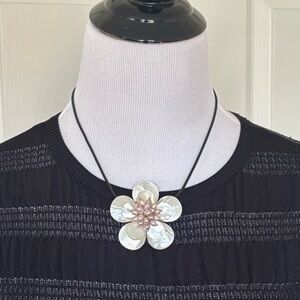 Elegant White Flower Pendant Necklace